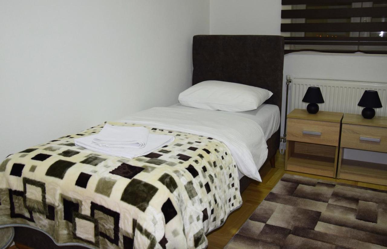 Apartmani Maric Novi Pazar Exterior foto