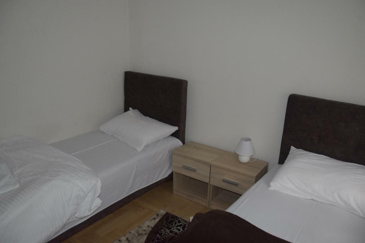 Apartmani Maric Novi Pazar Exterior foto