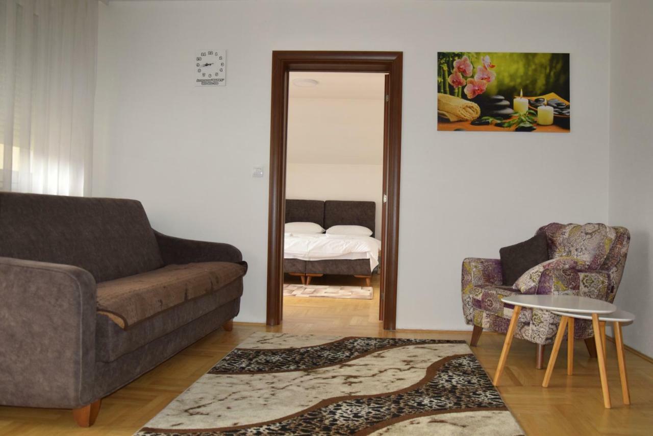 Apartmani Maric Novi Pazar Exterior foto